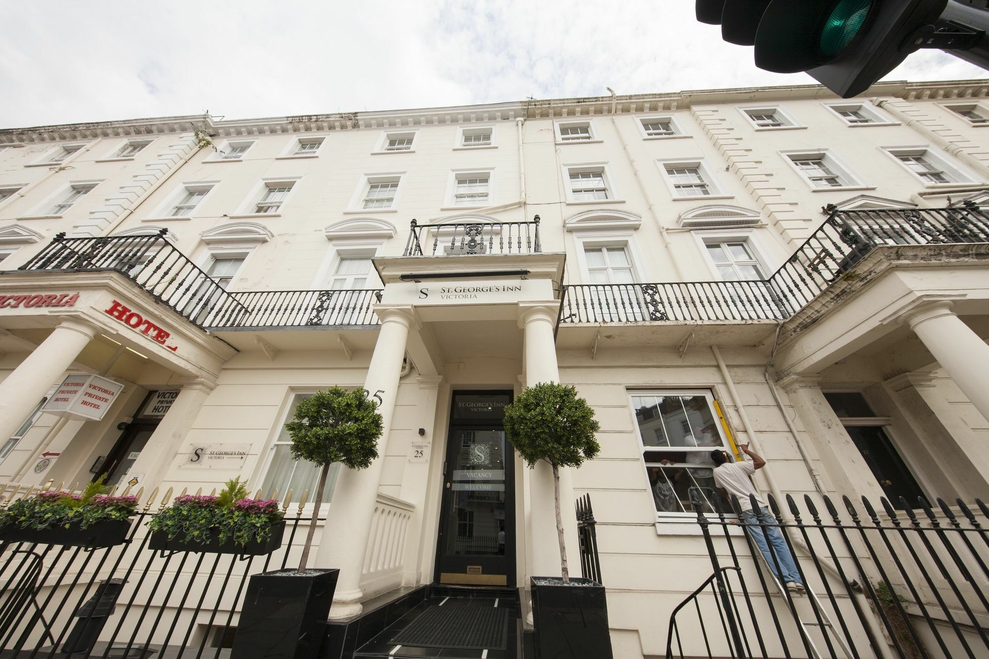 St George'S Inn Victoria London Exterior photo